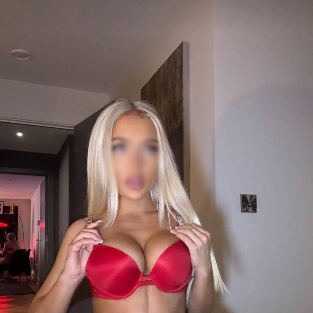 
                        Skye
                     is Female Escorts. | Barrie | Ontario | Canada | canadatopescorts.com 