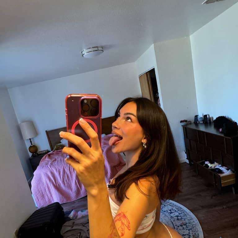 
                        Laurie
                     is Female Escorts. | Saguenay | Quebec | Canada | canadatopescorts.com 