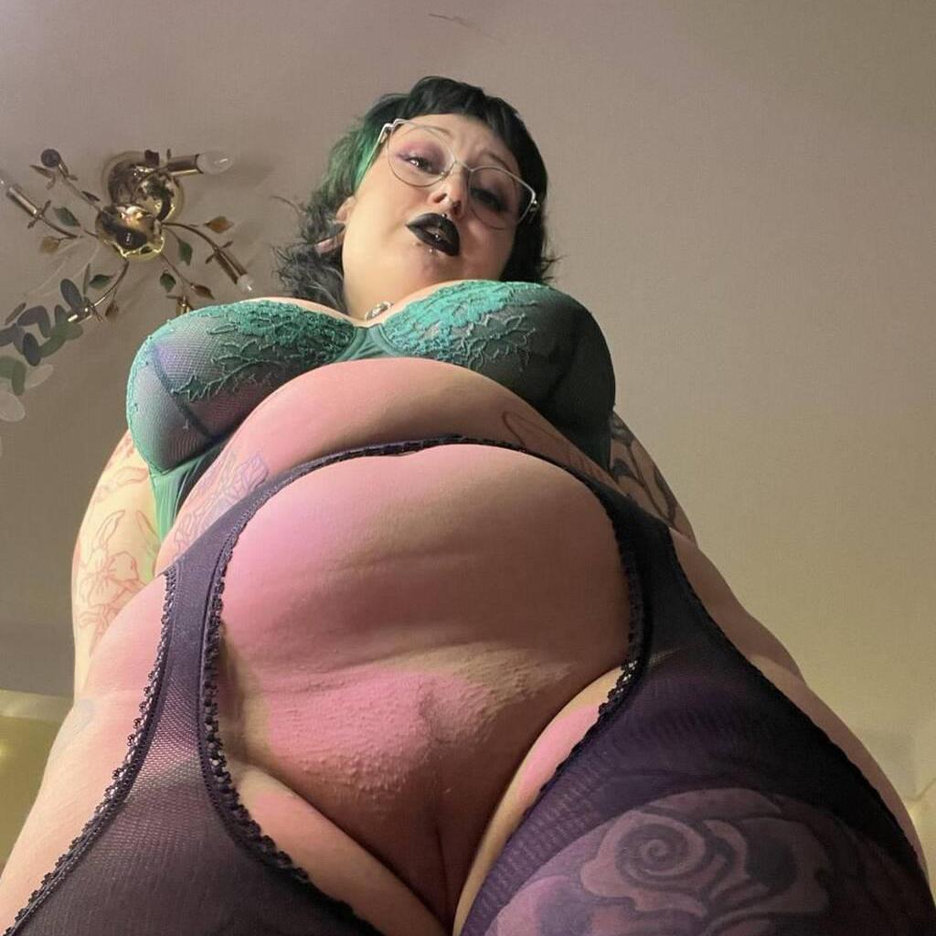 
                        Amber
                     is Female Escorts. | Prince Albert | Saskatchewan | Canada | canadatopescorts.com 