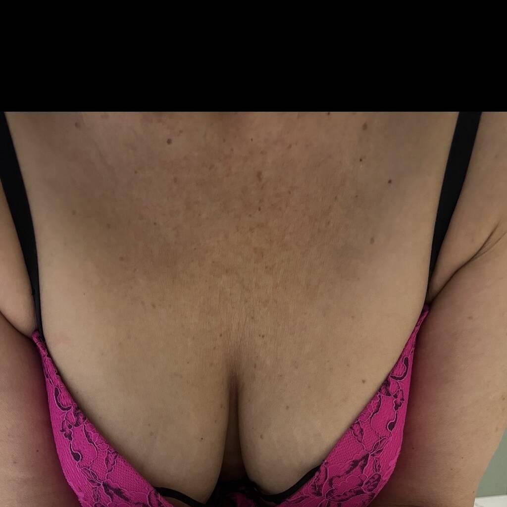 
                        Emmalei
                     is Female Escorts. | Barrie | Ontario | Canada | canadatopescorts.com 