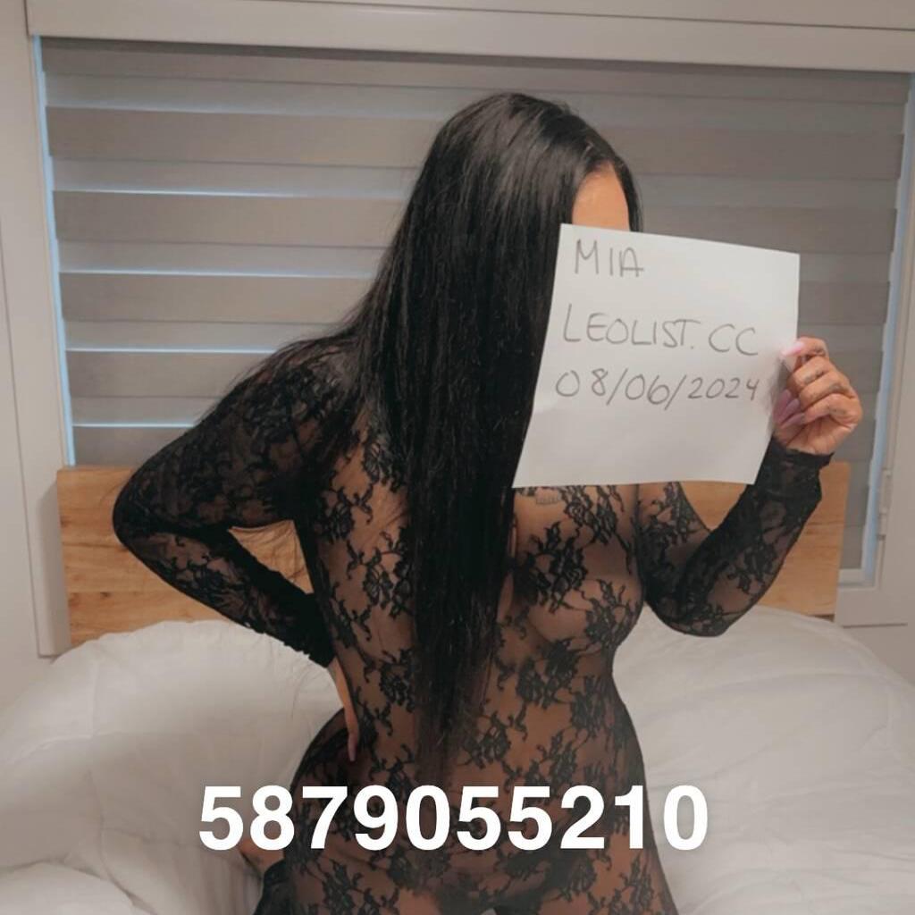 
                        Mia
                     is Female Escorts. | Peace River Country | British Columbia | Canada | canadatopescorts.com 