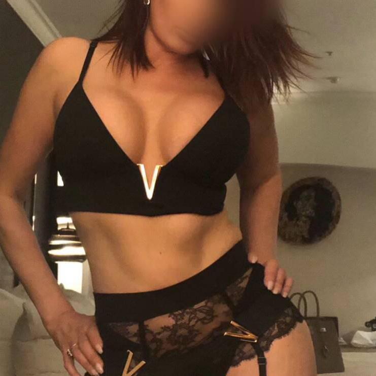 
                        Sasha
                     is Female Escorts. | Barrie | Ontario | Canada | canadatopescorts.com 