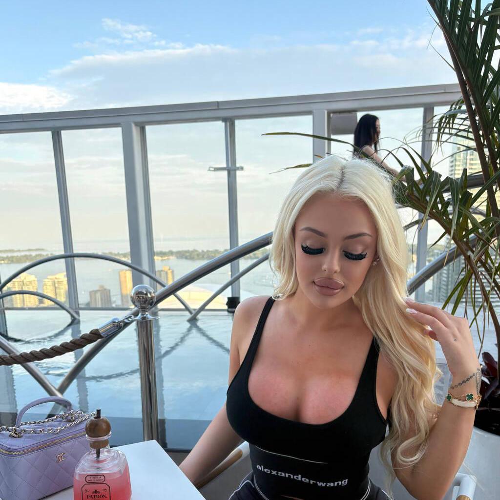 
                        Nikita
                     is Female Escorts. | Vancouver | British Columbia | Canada | canadatopescorts.com 