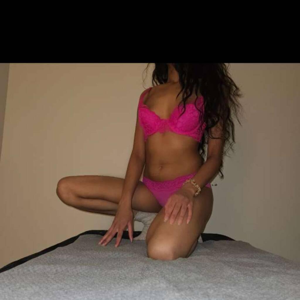 
                        Selena
                     is Female Escorts. | Barrie | Ontario | Canada | canadatopescorts.com 