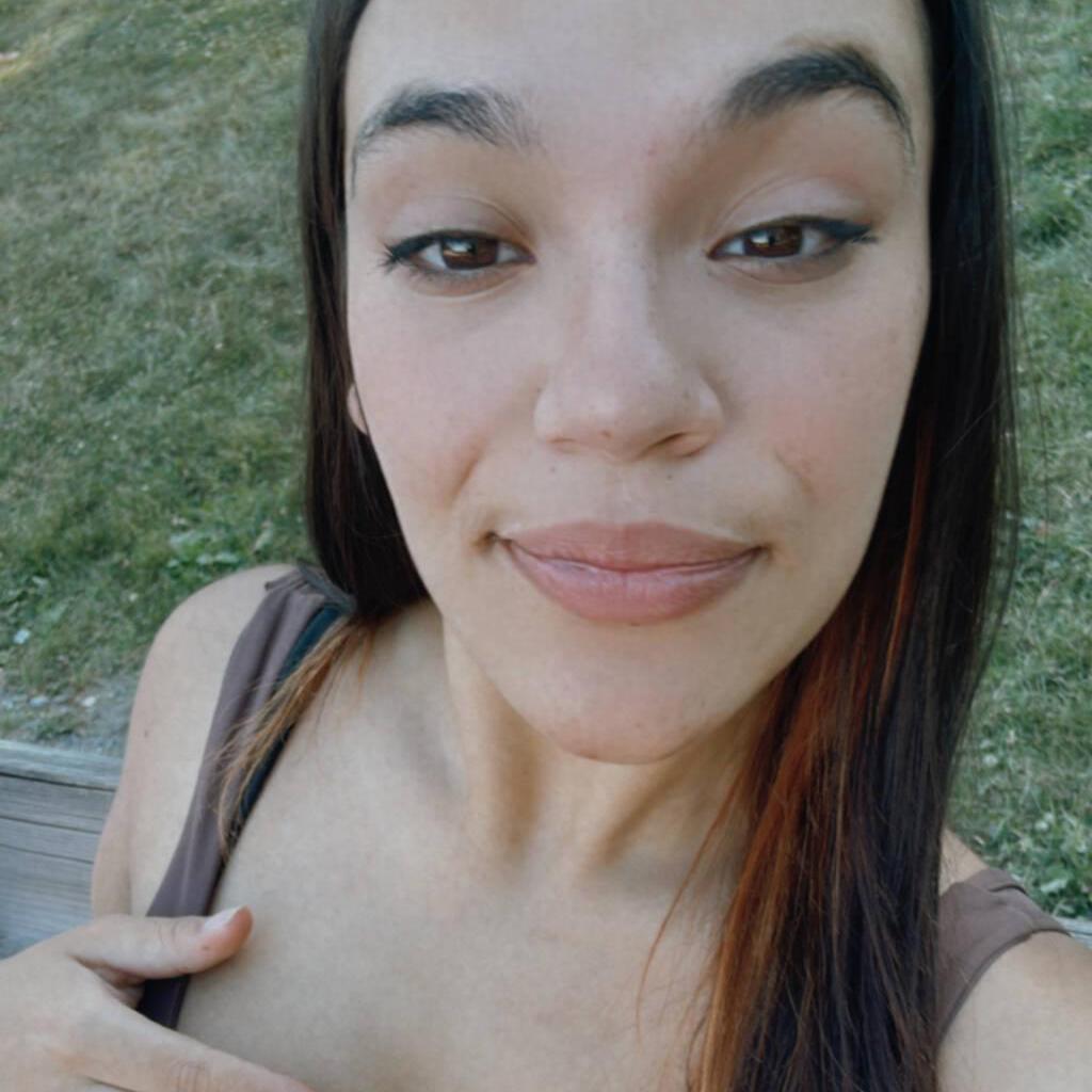 
                        Luna
                     is Female Escorts. | Kingston | Ontario | Canada | canadatopescorts.com 