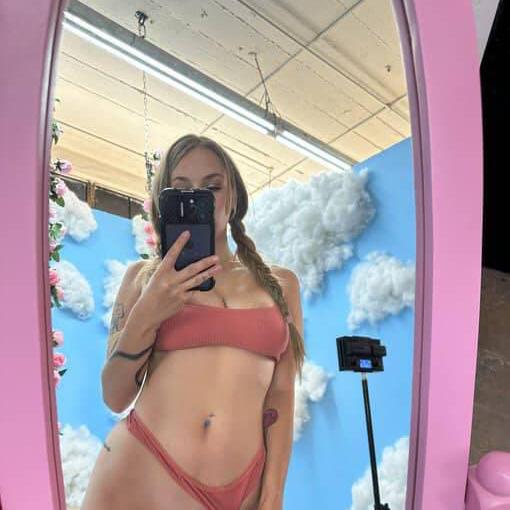 
                        Karine
                     is Female Escorts. | Sherbrooke | Quebec | Canada | canadatopescorts.com 