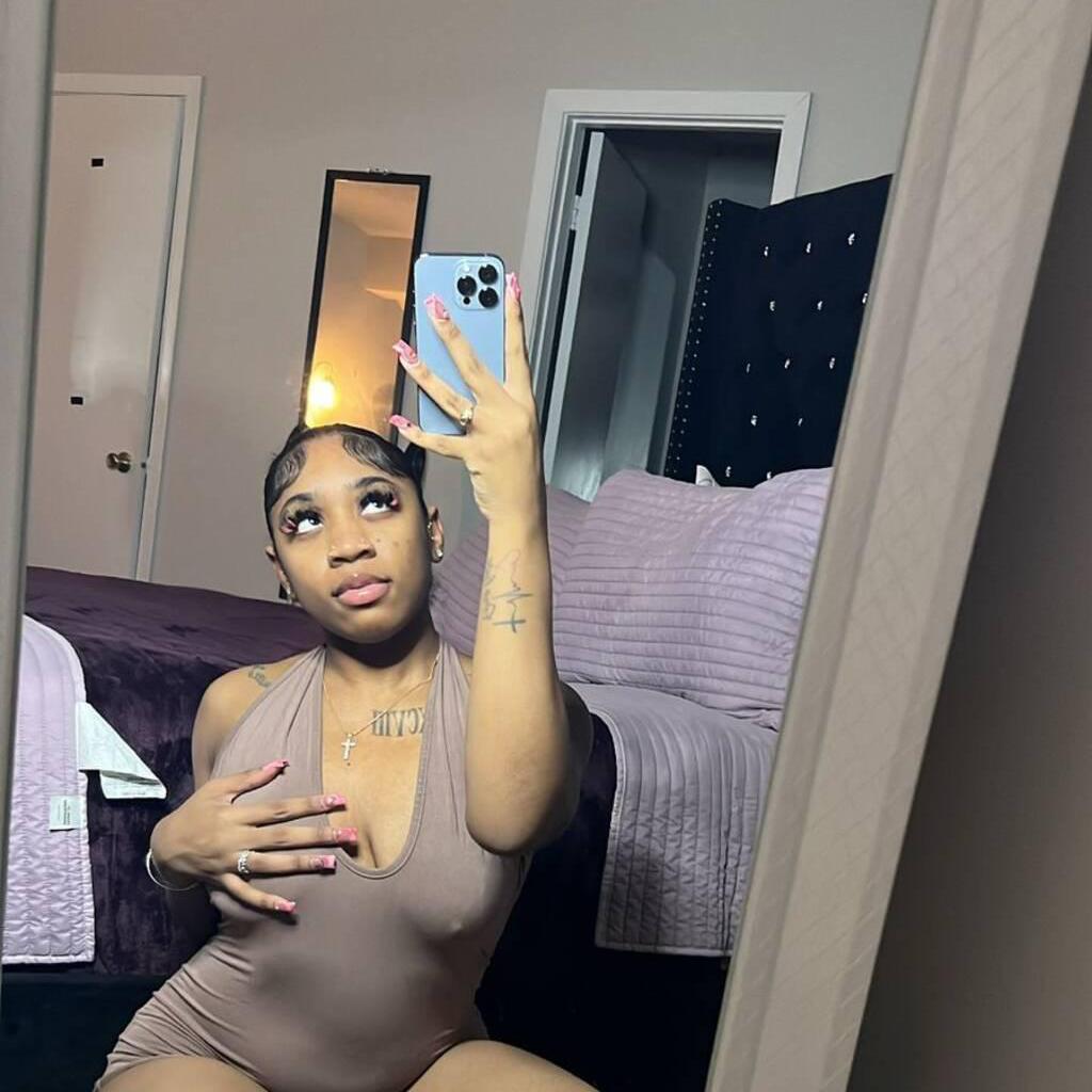
                        Juli
                     is Female Escorts. | Thunder Bay | Ontario | Canada | canadatopescorts.com 
