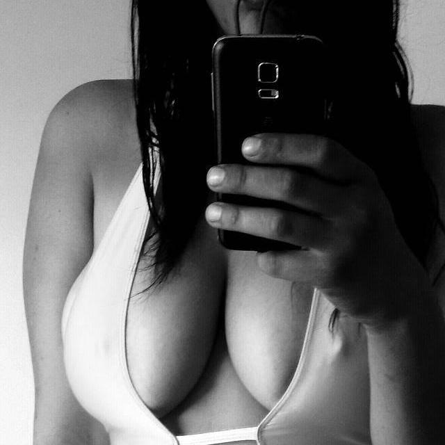 
                        Caramela
                     is Female Escorts. | Guelph | Ontario | Canada | canadatopescorts.com 