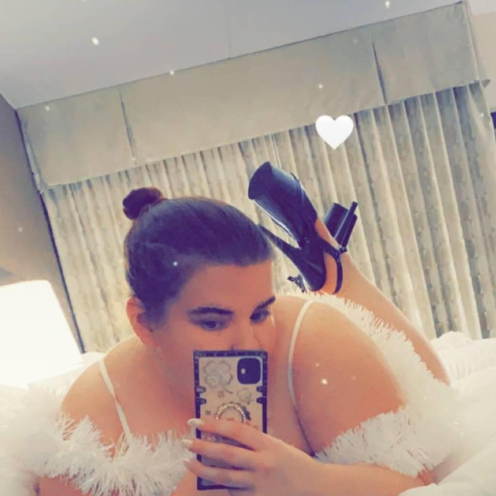 
                        Summer
                     is Female Escorts. | Hamilton | Ontario | Canada | canadatopescorts.com 