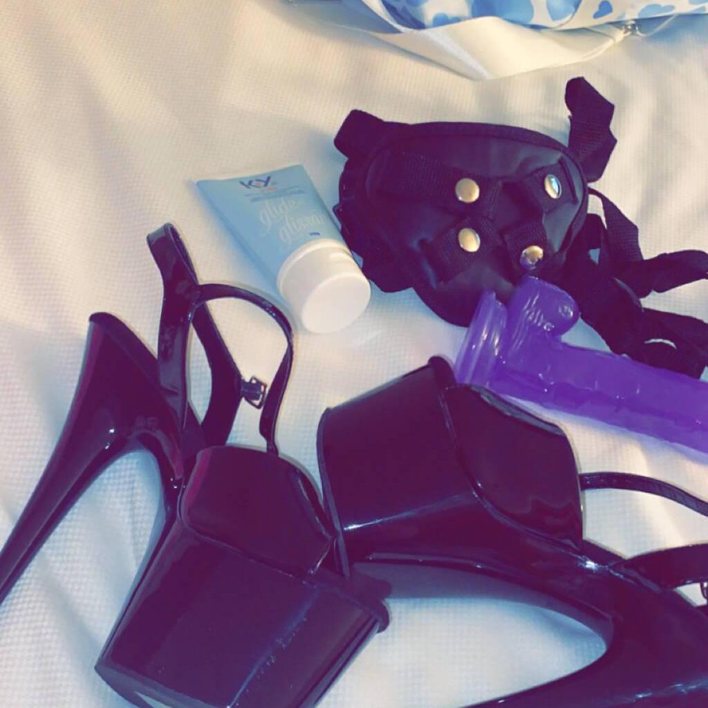 
                        Summer
                     is Female Escorts. | Hamilton | Ontario | Canada | canadatopescorts.com 