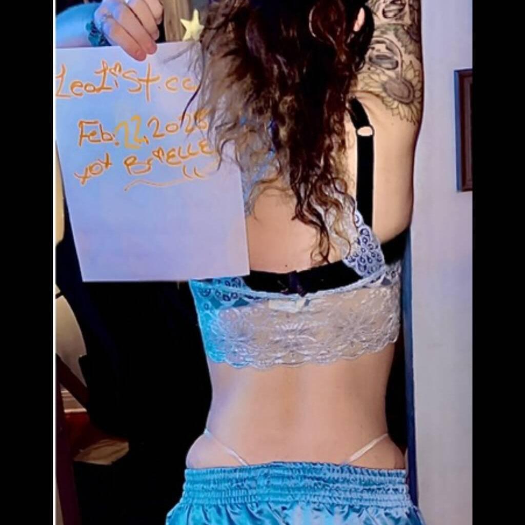 
                        ℬ𝓇𝒾𝑒𝓁𝓁𝑒
                     is Female Escorts. | Medicine Hat | Alberta | Canada | canadatopescorts.com 
