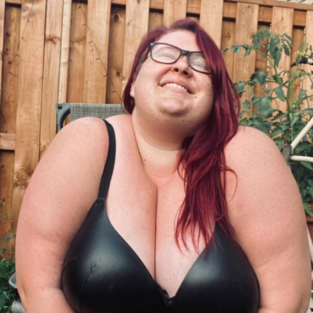 
                        Scarlett
                     is Female Escorts. | Guelph | Ontario | Canada | canadatopescorts.com 