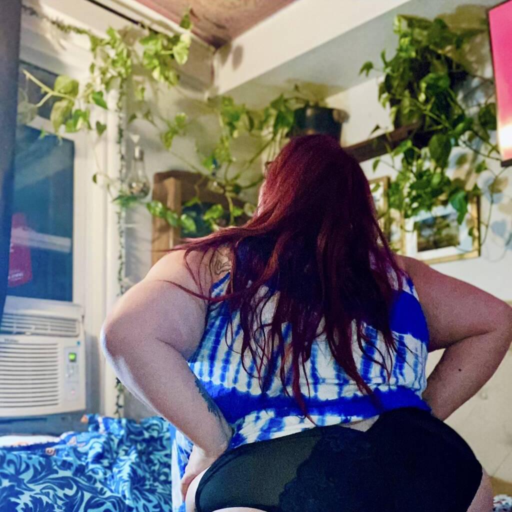 
                        Scarlett
                     is Female Escorts. | Guelph | Ontario | Canada | canadatopescorts.com 