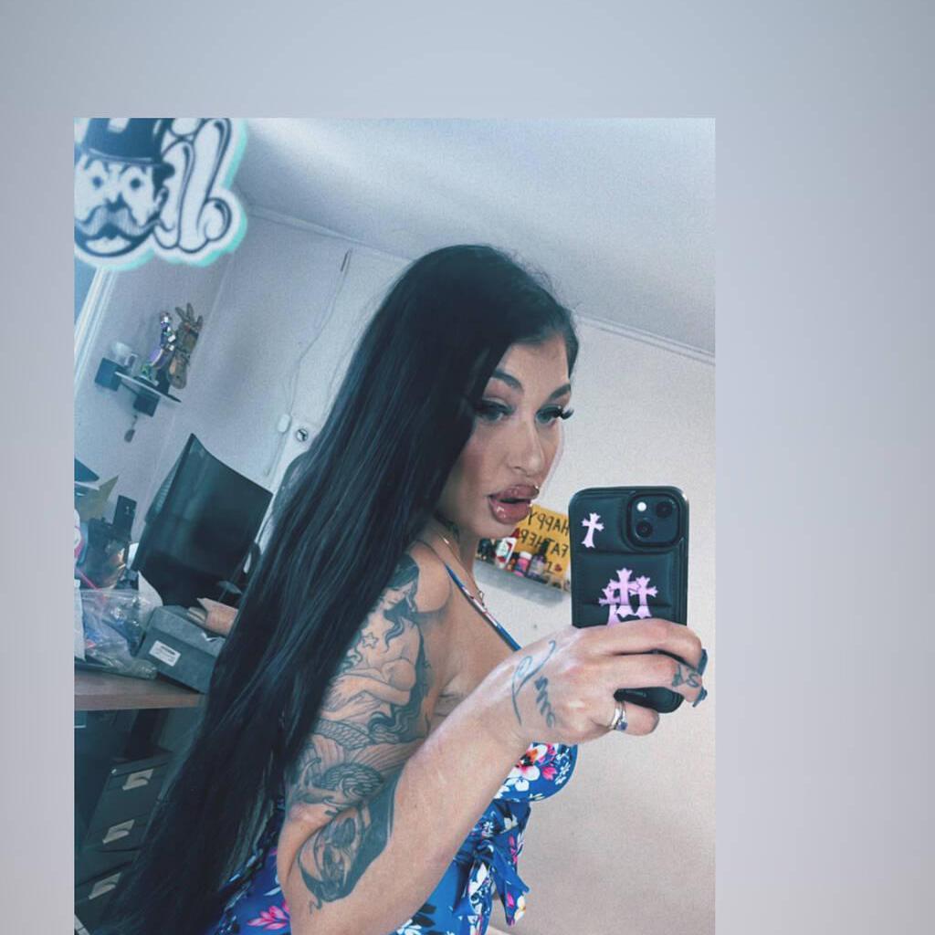 
                        Ally
                     is Female Escorts. | St. Albert | Alberta | Canada | canadatopescorts.com 