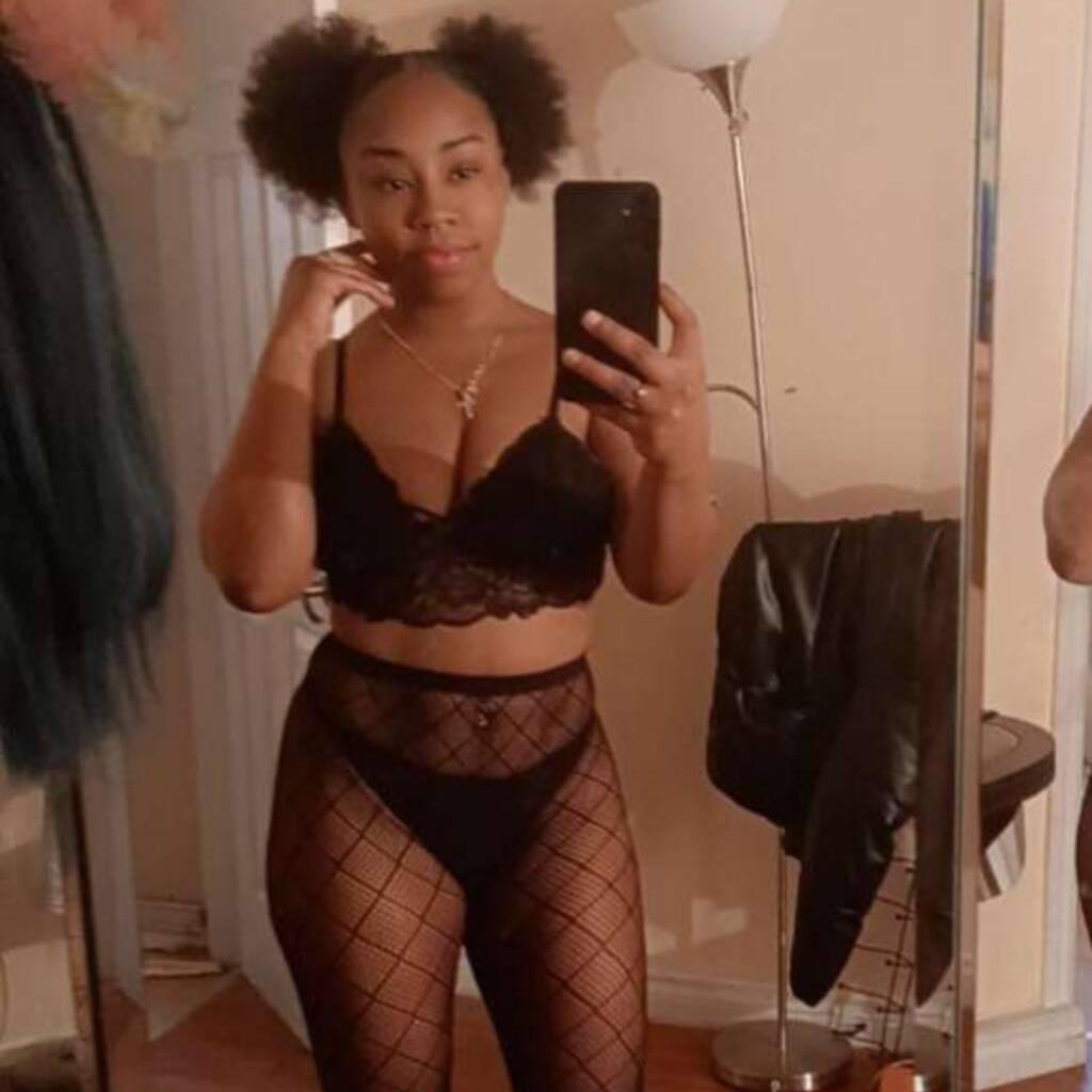 
                        Krystal
                     is Female Escorts. | Montreal | Quebec | Canada | canadatopescorts.com 