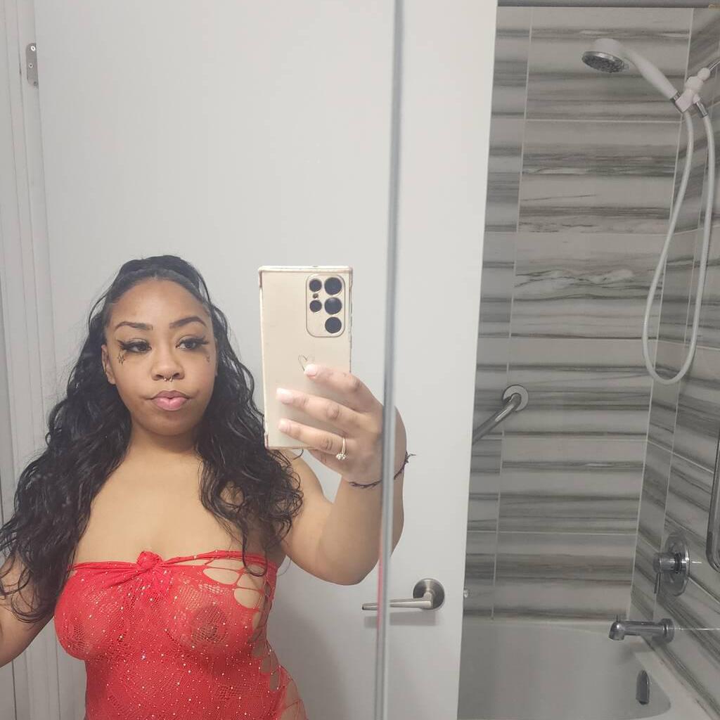 
                        Krystal
                     is Female Escorts. | Montreal | Quebec | Canada | canadatopescorts.com 
