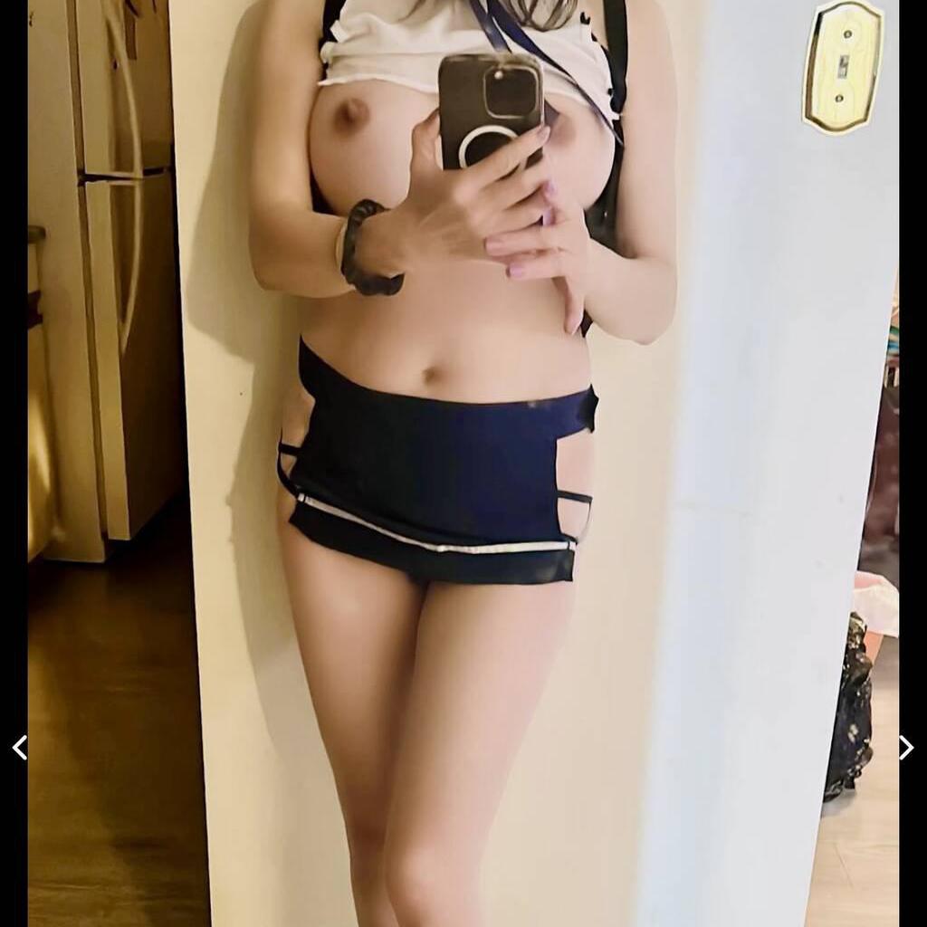
                        Helen
                     is Female Escorts. | Cariboo | British Columbia | Canada | canadatopescorts.com 