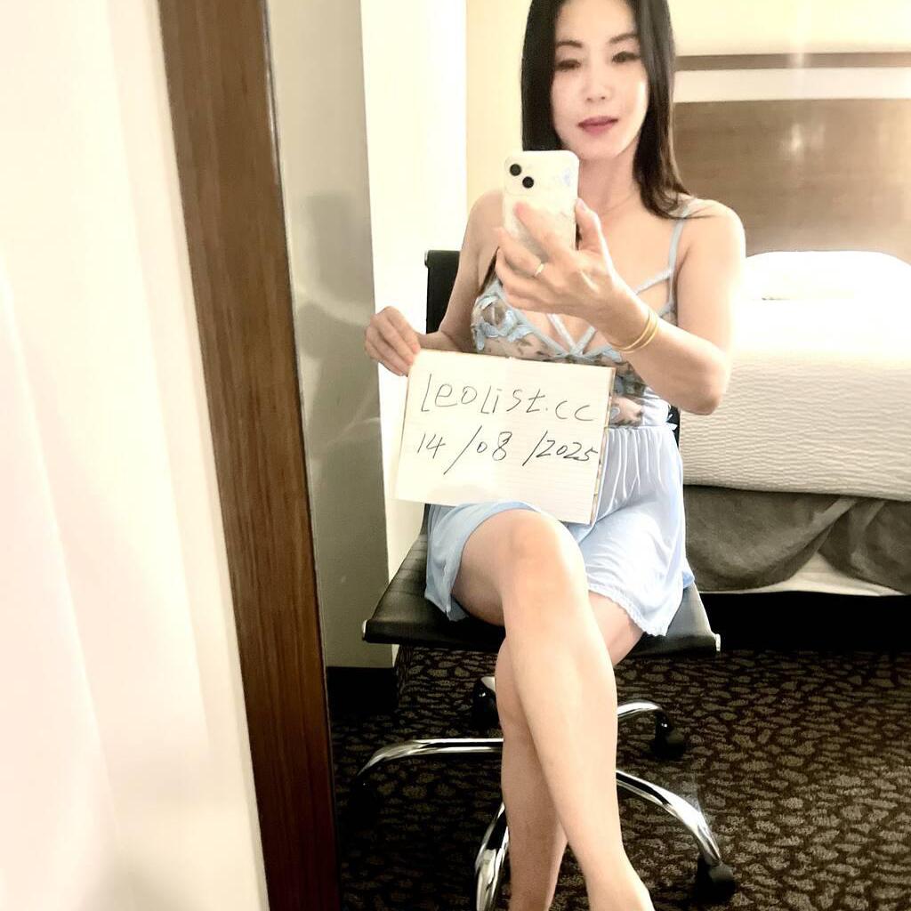 
                        Helen
                     is Female Escorts. | Cariboo | British Columbia | Canada | canadatopescorts.com 