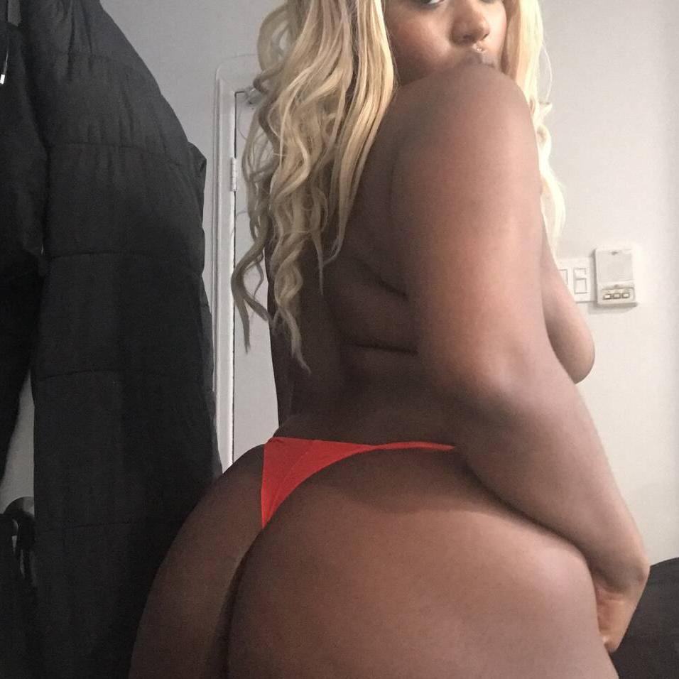 
                        Cat
                     is Female Escorts. | Montreal | Quebec | Canada | canadatopescorts.com 