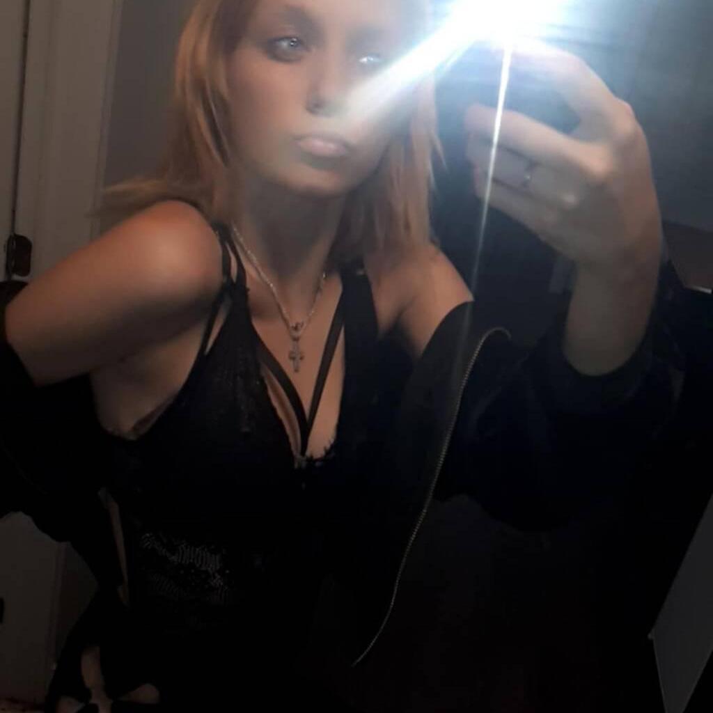 
                        Chloe
                     is Female Escorts. | Chatham | Ontario | Canada | canadatopescorts.com 