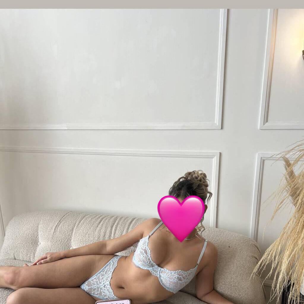 
                        Missy
                     is Female Escorts. | Niagara | Ontario | Canada | canadatopescorts.com 