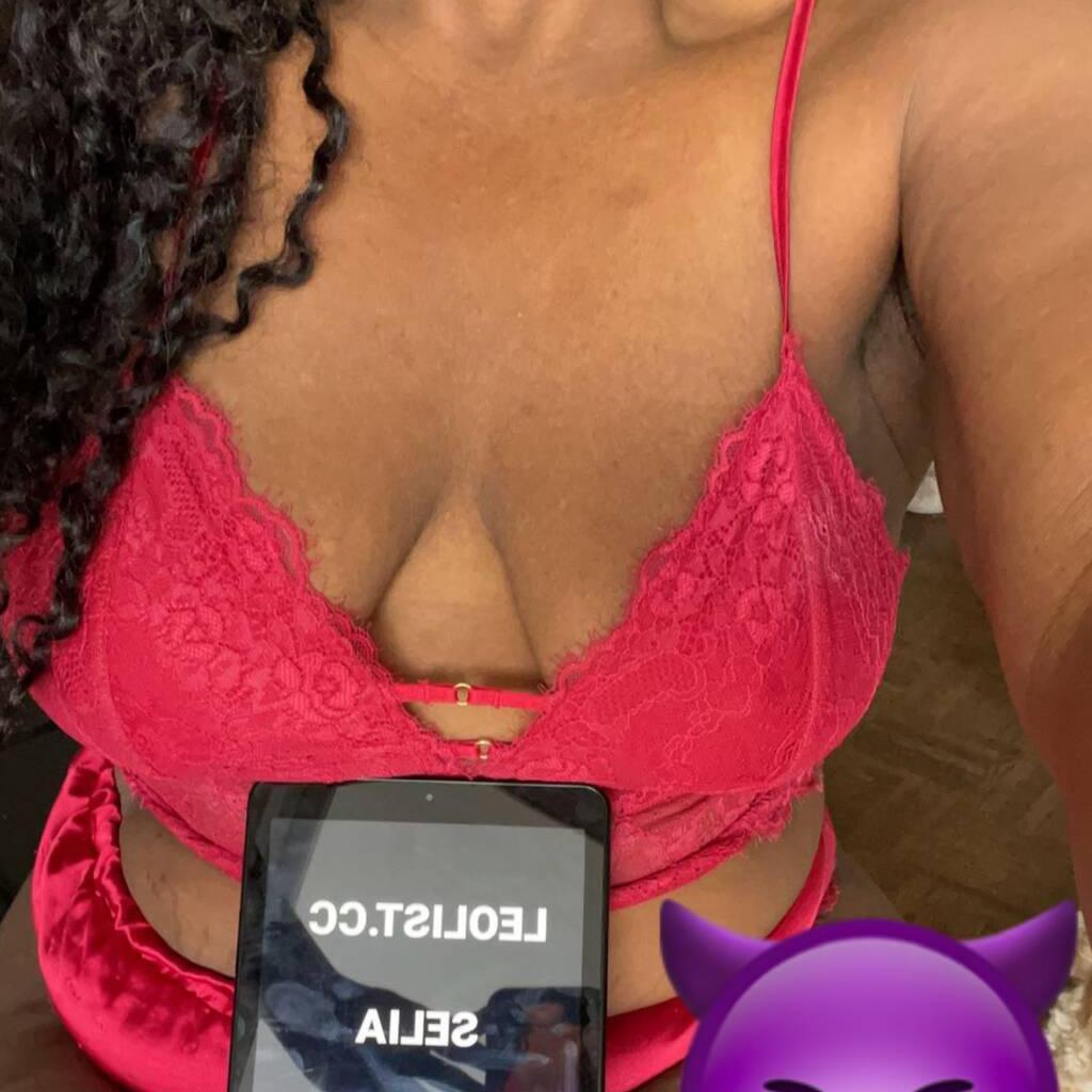 
                        Selia
                     is Female Escorts. | Niagara | Ontario | Canada | canadatopescorts.com 