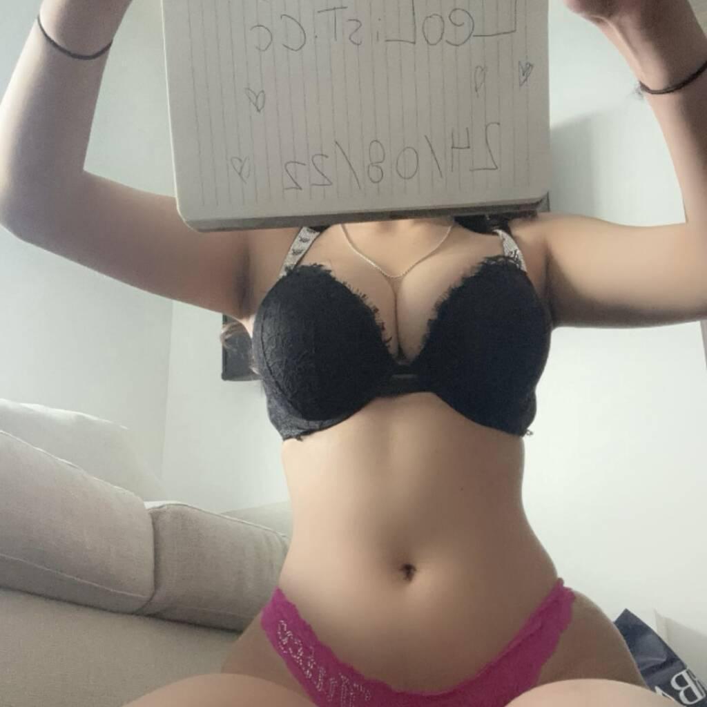 
                        ella
                     is Female Escorts. | Yukon | Yukon | Canada | canadatopescorts.com 