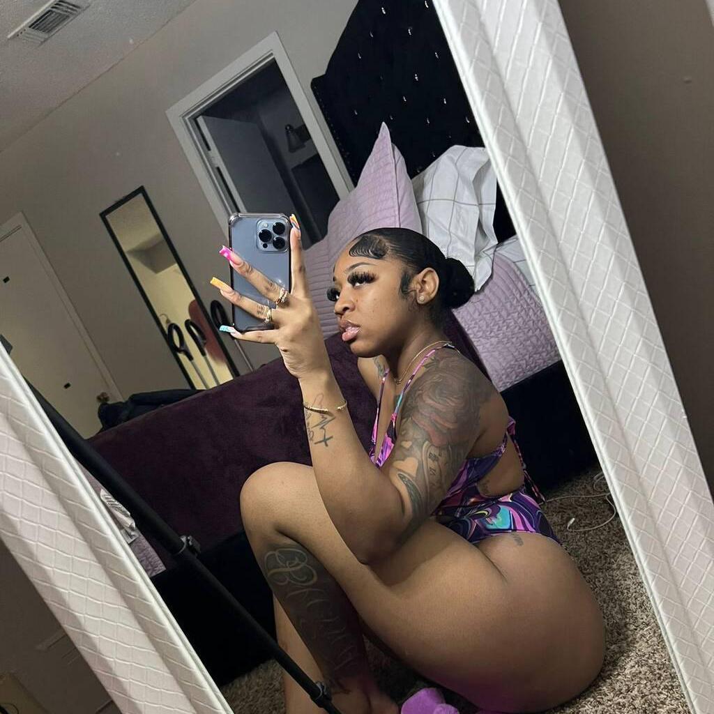 
                        Juli
                     is Female Escorts. | Kingston | Ontario | Canada | canadatopescorts.com 