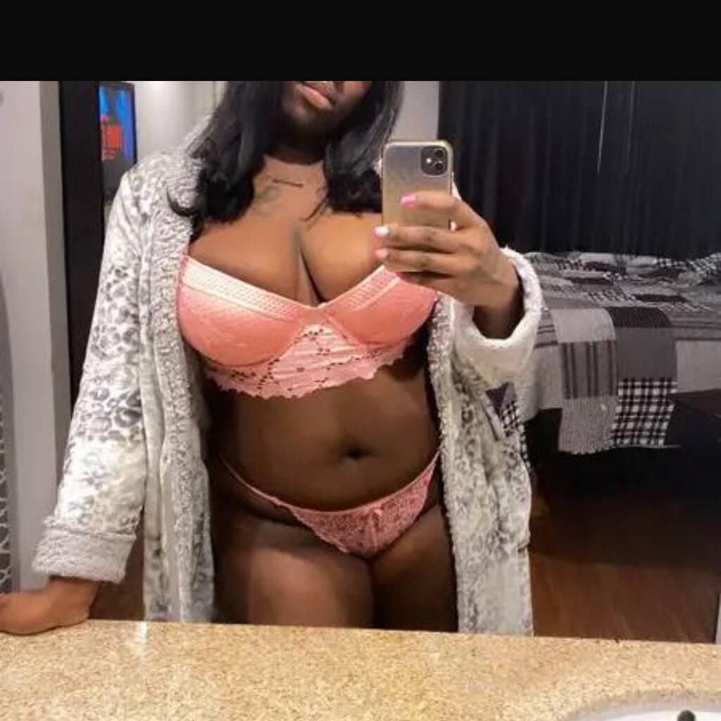 
                        Malia
                     is Female Escorts. | Montreal | Quebec | Canada | canadatopescorts.com 