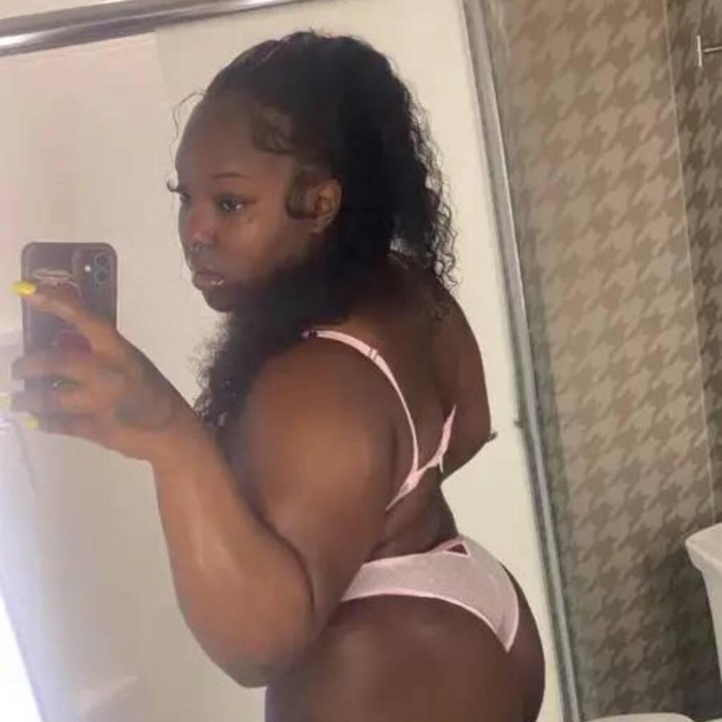 
                        Malia
                     is Female Escorts. | Montreal | Quebec | Canada | canadatopescorts.com 