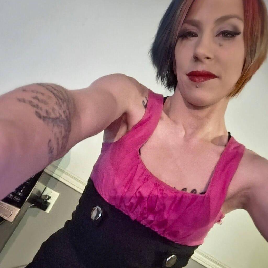 
                        Hailey
                     is Female Escorts. | Hamilton | Ontario | Canada | canadatopescorts.com 
