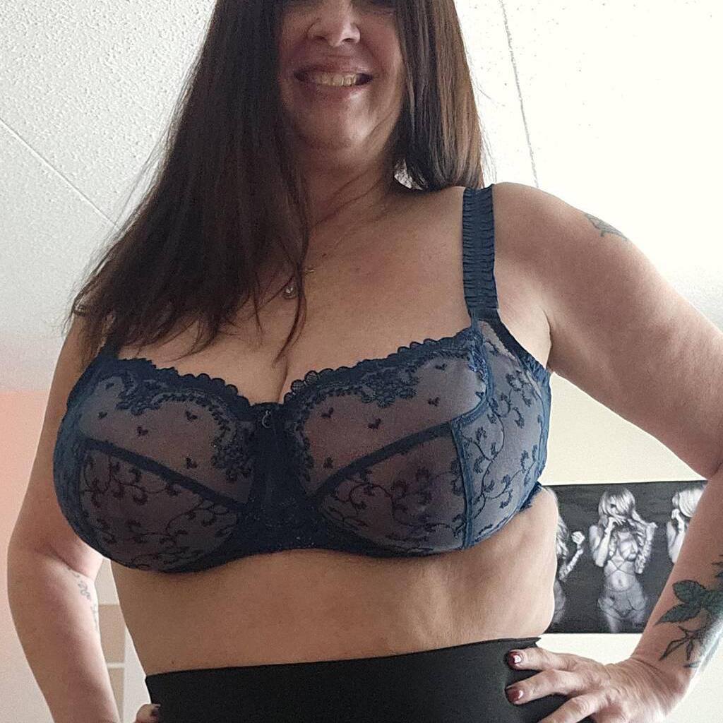 
                        Cougar
                     is Female Escorts. | Brandon | Manitoba | Canada | canadatopescorts.com 