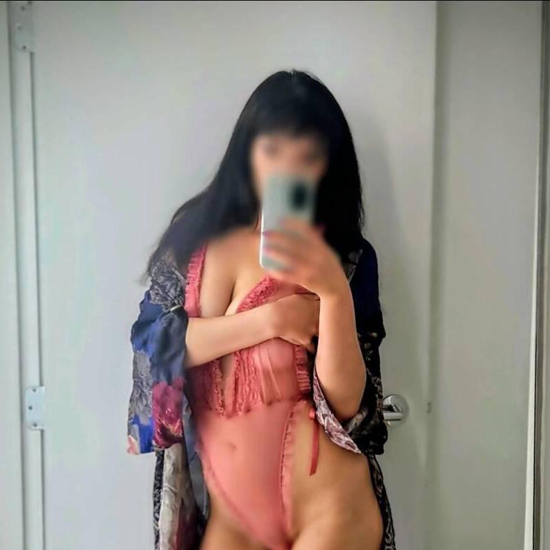 
                        Yasmin de Rosa
                     is Female Escorts. | Vancouver | British Columbia | Canada | canadatopescorts.com 