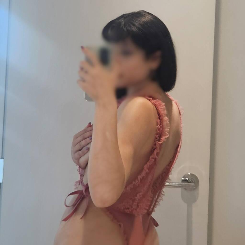 
                        Yasmin de Rosa
                     is Female Escorts. | Vancouver | British Columbia | Canada | canadatopescorts.com 