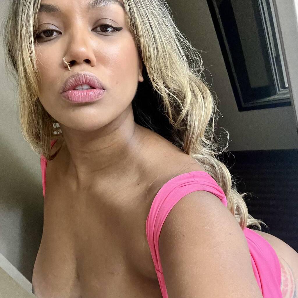 
                        Mella
                     is Female Escorts. | Kingston | Ontario | Canada | canadatopescorts.com 