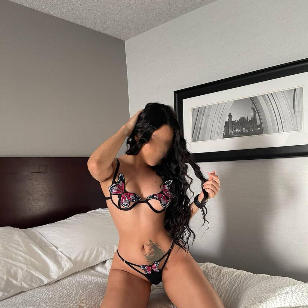 
                        Vanessa
                     is Female Escorts. | Quebec City | Quebec | Canada | canadatopescorts.com 