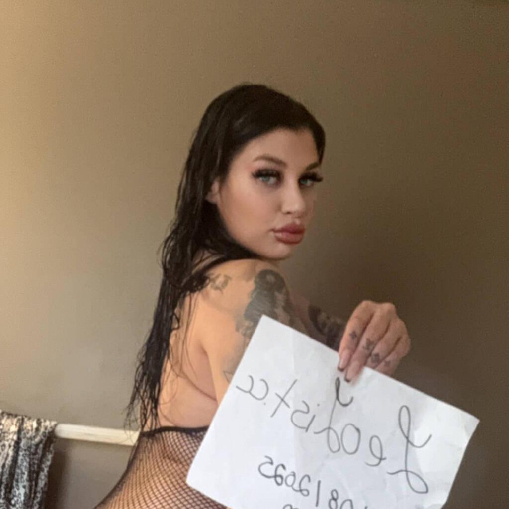 
                        Allysa
                     is Female Escorts. | Grande Prairie | Alberta | Canada | canadatopescorts.com 