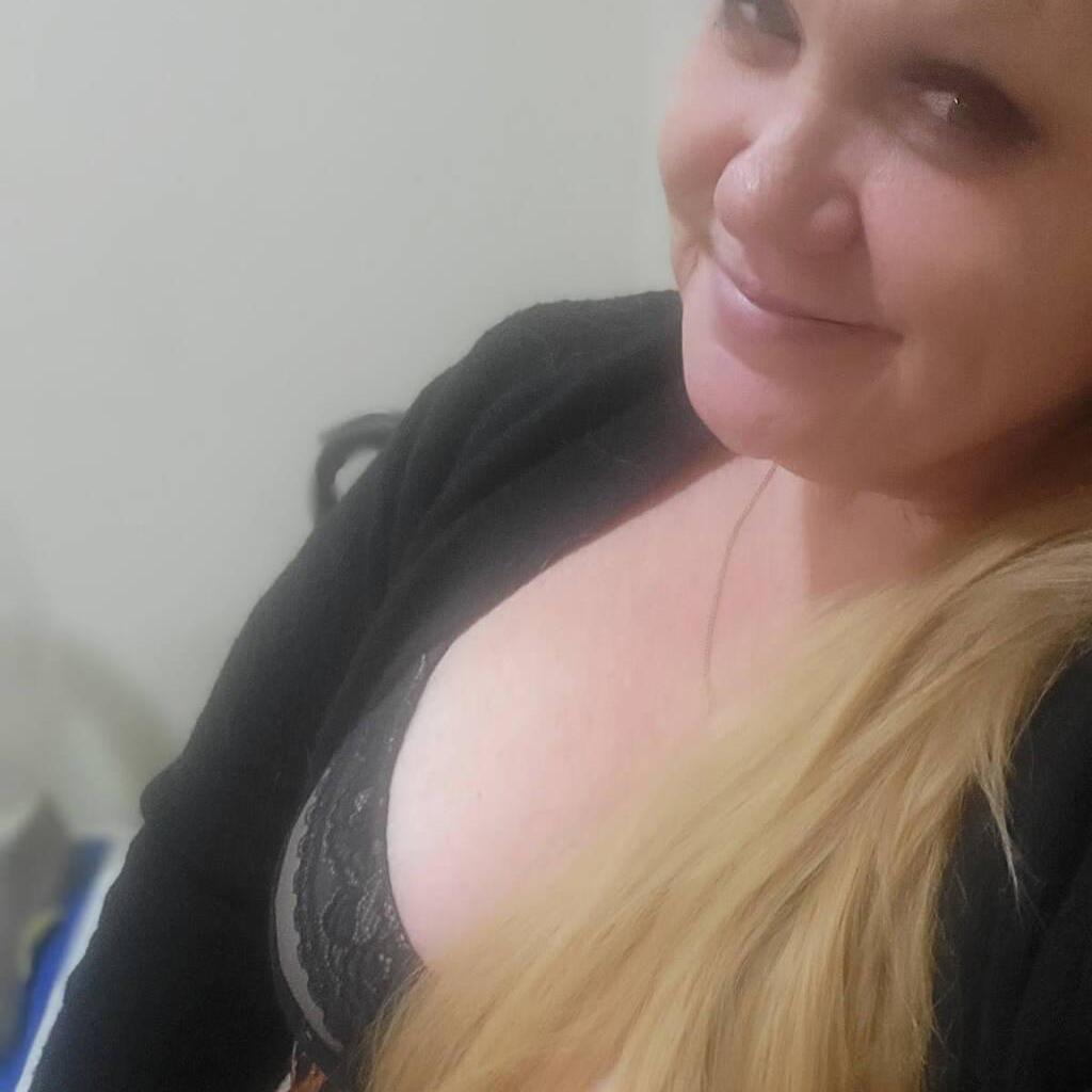 
                        Me
                     is Female Escorts. | Kitchener | Ontario | Canada | canadatopescorts.com 