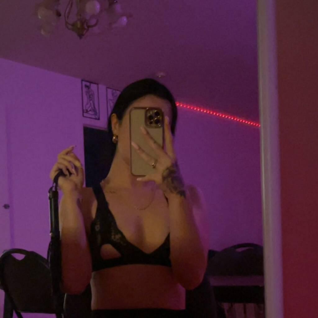 
                        Alexa
                     is Female Escorts. | Quebec City | Quebec | Canada | canadatopescorts.com 