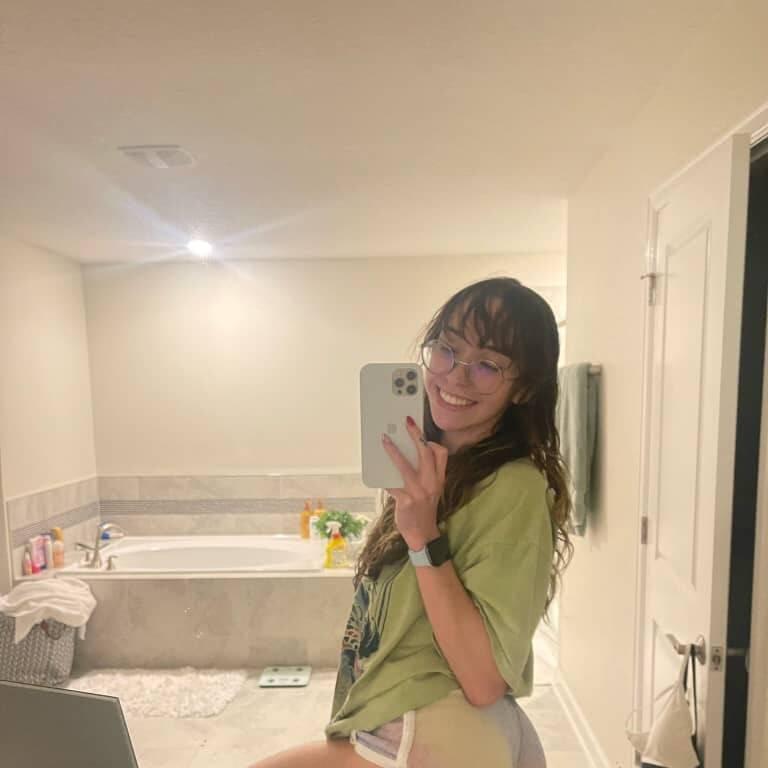 
                        Nova
                     is Female Escorts. | Saguenay | Quebec | Canada | canadatopescorts.com 