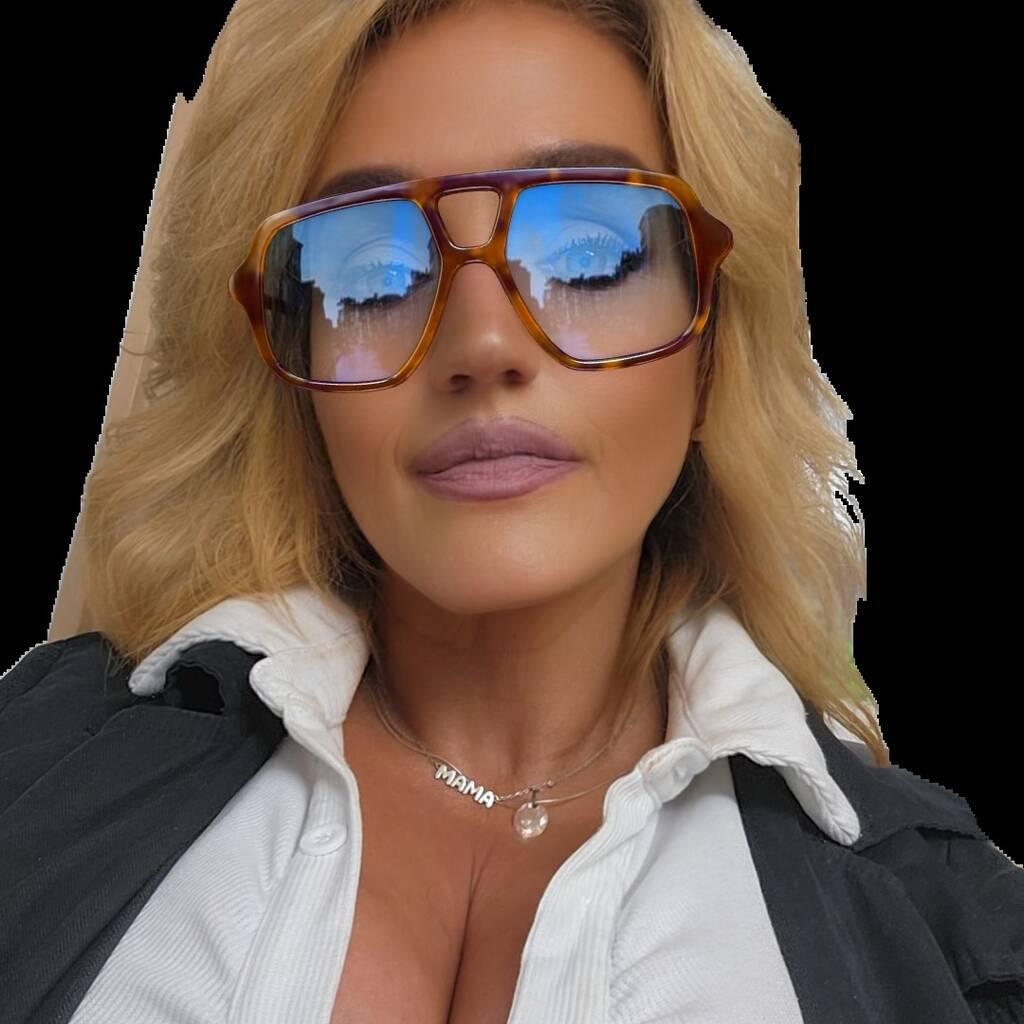 
                        Fadora Hess
                     is Female Escorts. | windsor | Ontario | Canada | canadatopescorts.com 