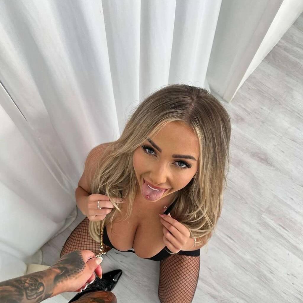 
                        Lina
                     is Female Escorts. | Sherbrooke | Quebec | Canada | canadatopescorts.com 