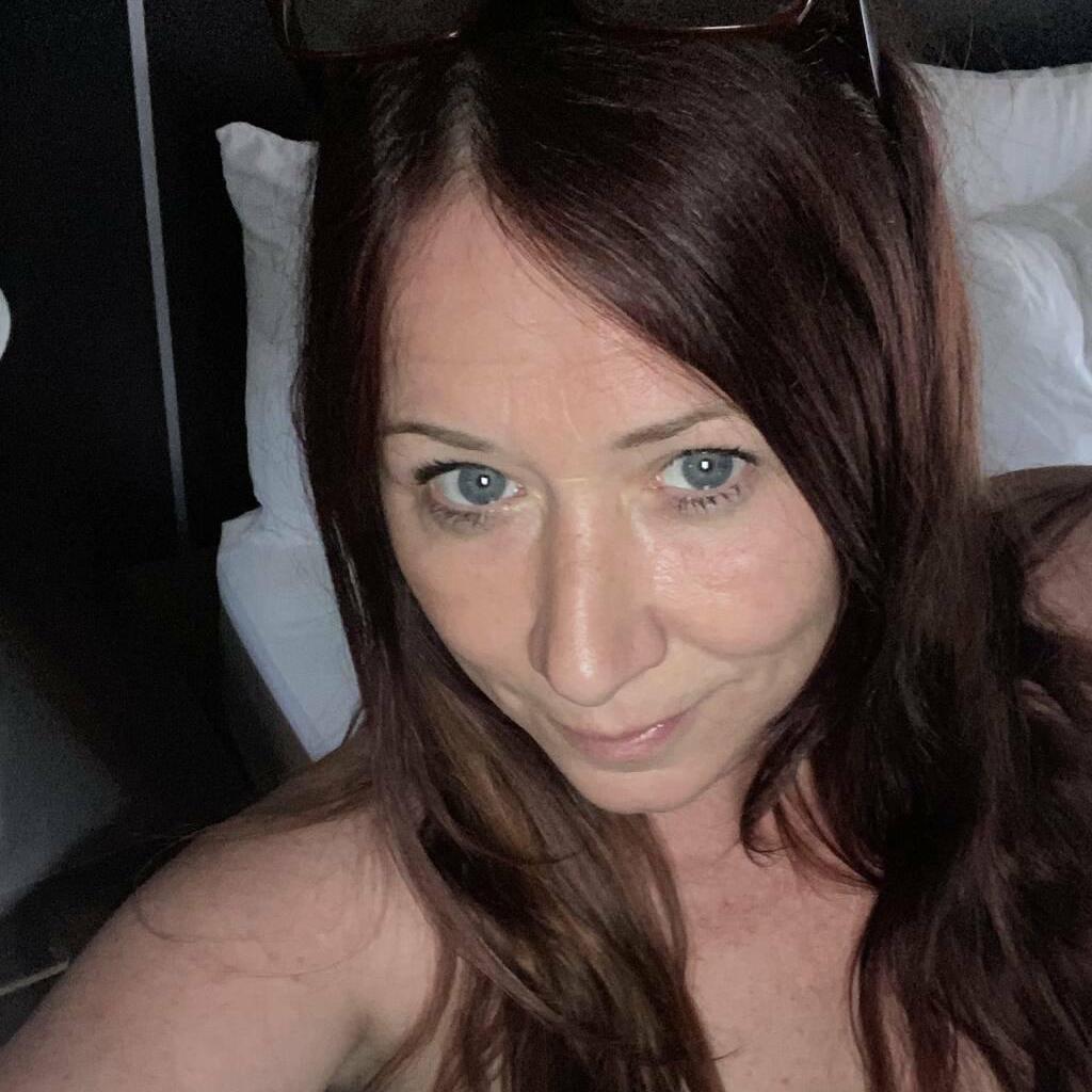 
                        Mackenzie
                     is Female Escorts. | Toronto | Ontario | Canada | canadatopescorts.com 