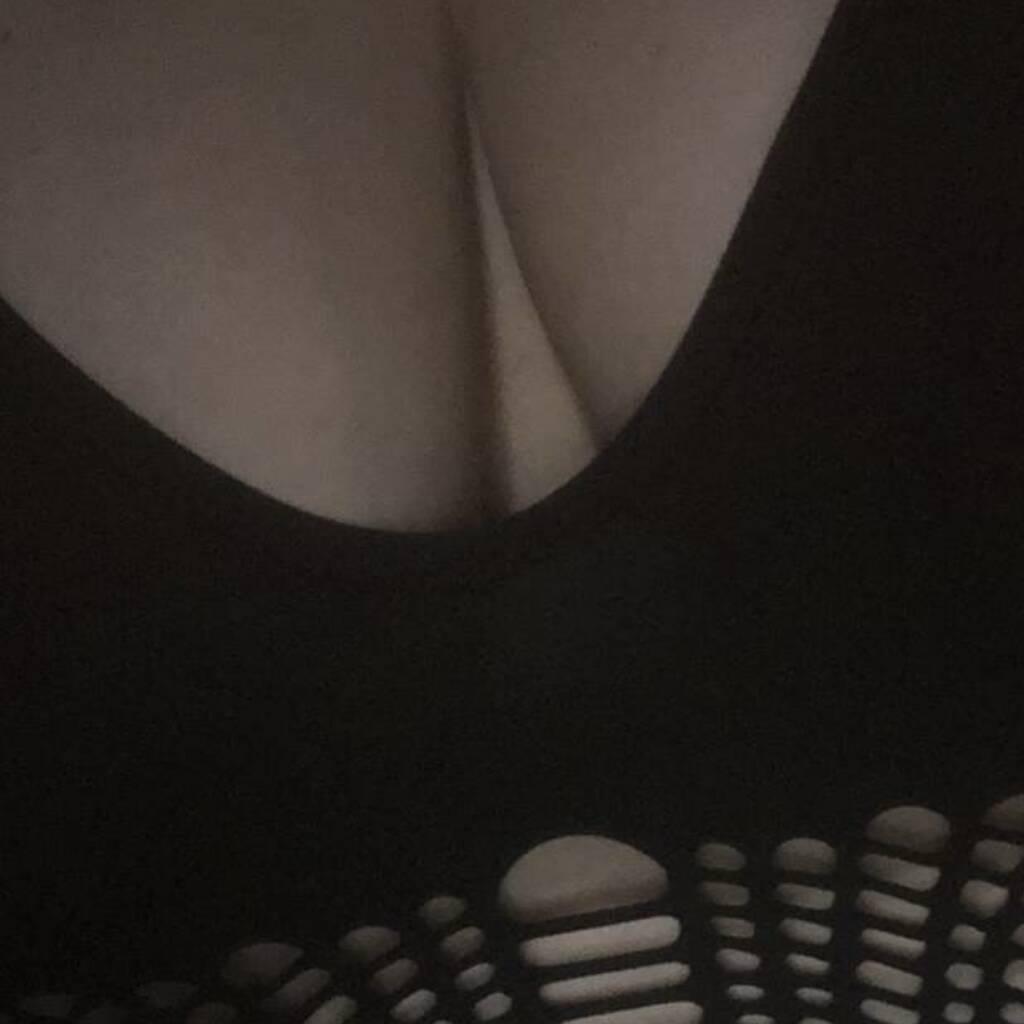 
                        Mackenzie
                     is Female Escorts. | Toronto | Ontario | Canada | canadatopescorts.com 