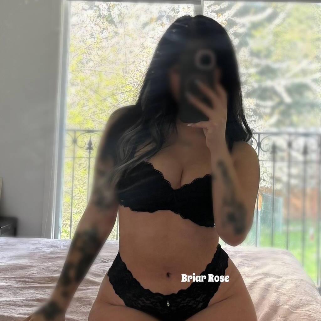 
                        Briar Rose
                     is Female Escorts. | Comox Balley | British Columbia | Canada | canadatopescorts.com 