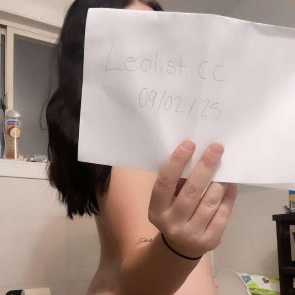 
                        Fox
                     is Female Escorts. | Kingston | Ontario | Canada | canadatopescorts.com 