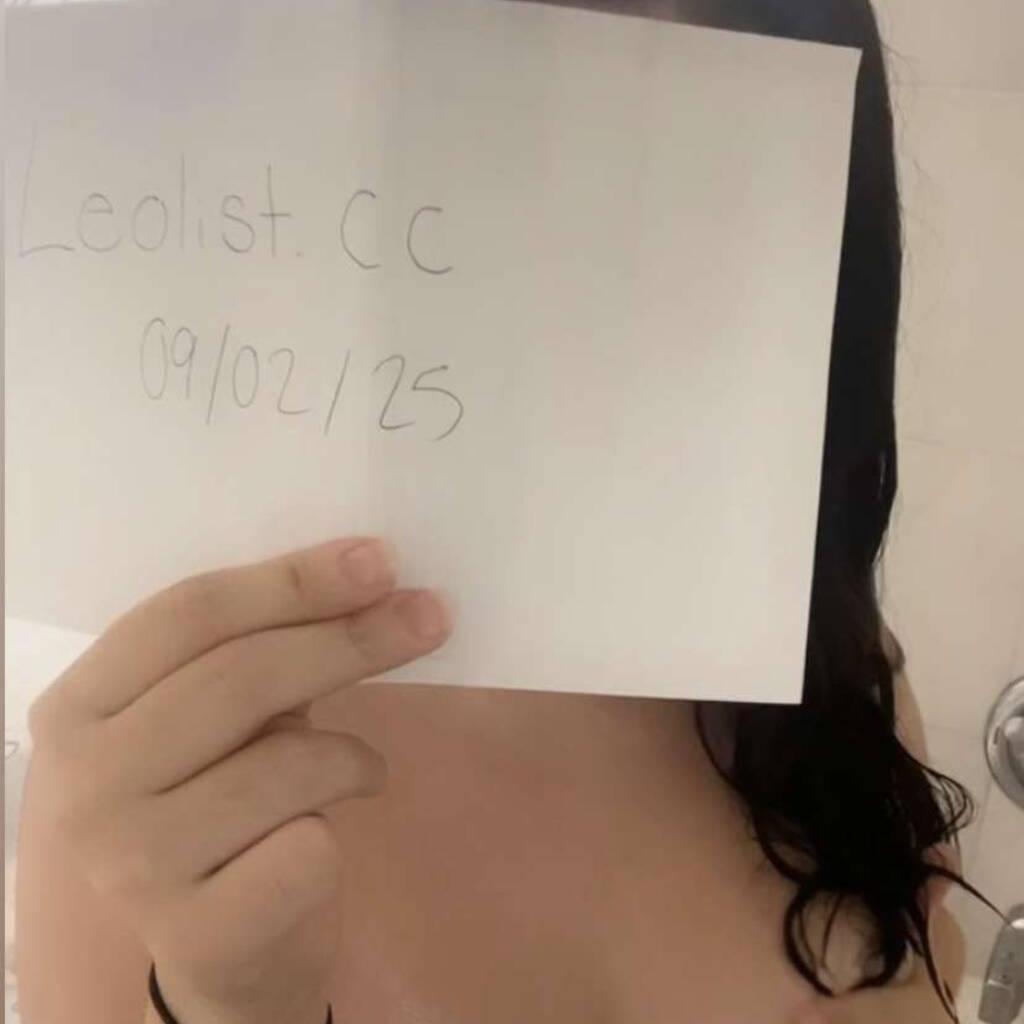 
                        Fox
                     is Female Escorts. | Kingston | Ontario | Canada | canadatopescorts.com 
