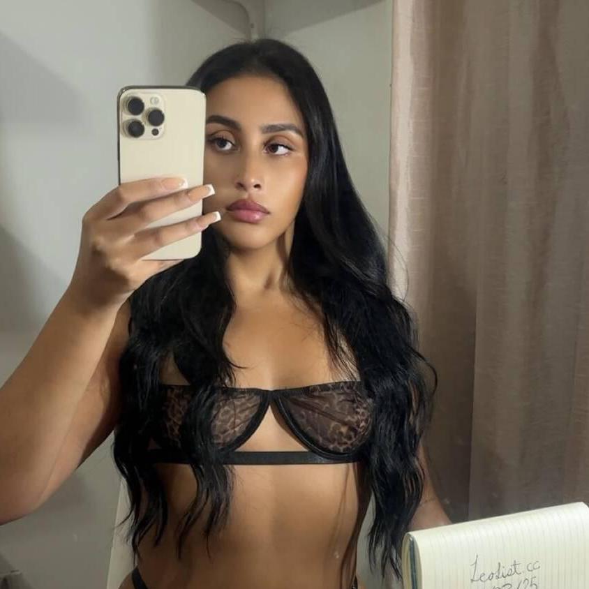 
                        Valentina
                     is Female Escorts. | windsor | Ontario | Canada | canadatopescorts.com 