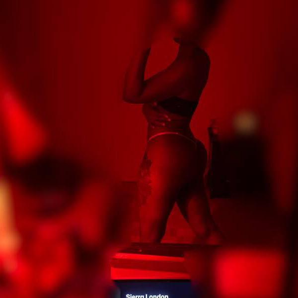 
                        Sierra 289.404.8856
                     is Female Escorts. | Toronto | Ontario | Canada | canadatopescorts.com 