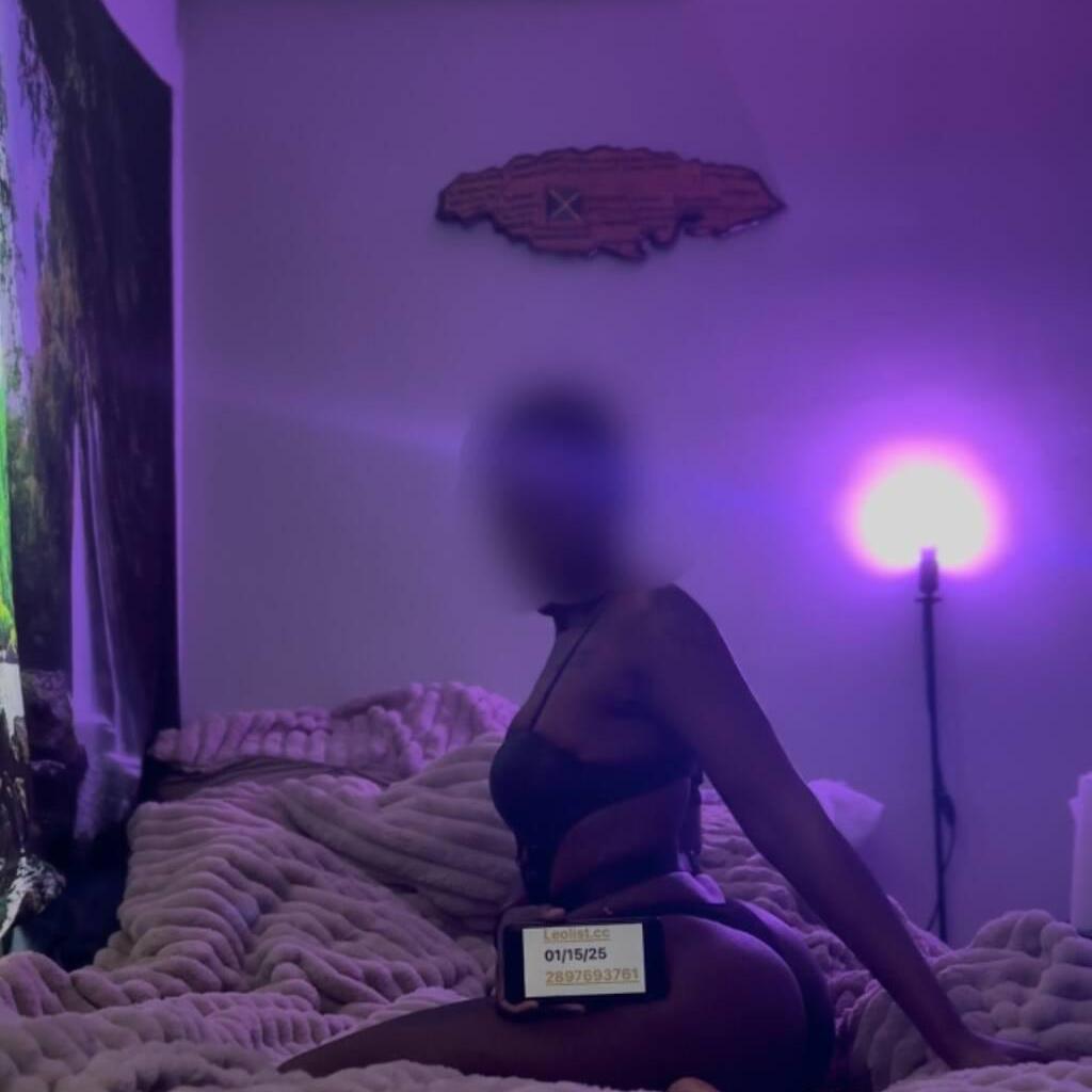 
                        Sierra 289.404.8856
                     is Female Escorts. | Toronto | Ontario | Canada | canadatopescorts.com 